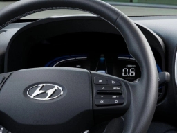 Hyundai Venue SEL FWD w/Two-Tone Roof 2026