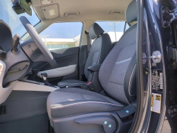 Hyundai Venue SEL FWD w/Two-Tone Roof 2026