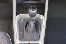 Hyundai Venue SEL FWD w/Two-Tone Roof 2026