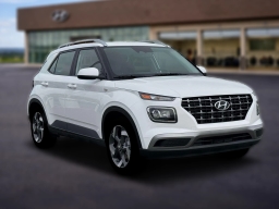 Hyundai Venue SEL FWD 2026