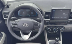Hyundai Venue SEL FWD 2026