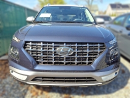 Hyundai Venue SEL FWD w/Two-Tone Roof 2026