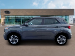 Hyundai Venue SEL FWD 2026