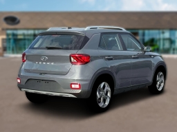Hyundai Venue SEL FWD 2026