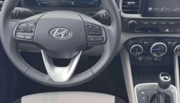 Hyundai Venue SEL FWD 2026