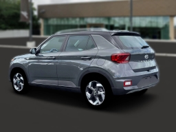 Hyundai Venue SEL FWD w/Two-Tone Roof 2026