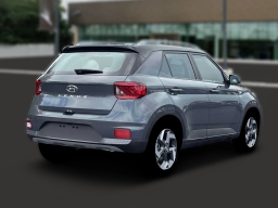Hyundai Venue SEL FWD w/Two-Tone Roof 2026