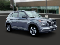 Hyundai Venue SEL FWD w/Two-Tone Roof 2026