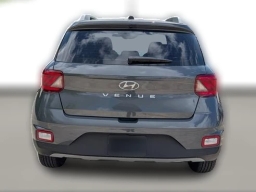 Hyundai Venue SEL FWD 2026
