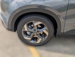 Hyundai Venue SEL FWD 2026