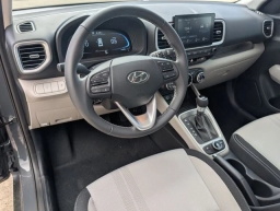 Hyundai Venue SEL FWD 2026