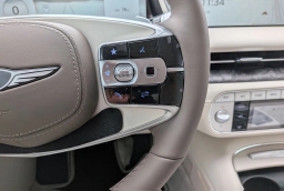 Genesis G90 3.5T e-SC AWD 2026