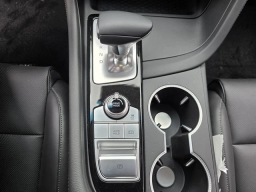 Genesis G70 2.5T RWD 2026