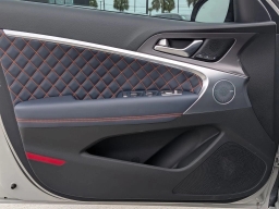 Genesis G70 3.3T Prestige Graphite RWD 2026