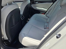 Genesis G70 3.3T Sport Prestige RWD 2026