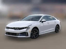 Kia K5 LXS Auto FWD 2026