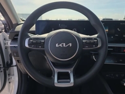 Kia K5 LXS Auto FWD 2026