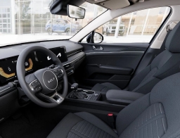 Kia K5 LXS Auto FWD 2026