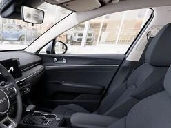 Kia K5 LXS Auto FWD 2026