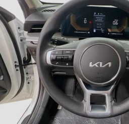 Kia K5 LXS Auto FWD 2026
