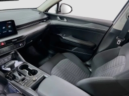 Kia K5 LXS Auto FWD 2026