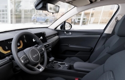 Kia K5 LXS Auto FWD 2026