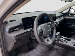 Kia K5 LXS Auto FWD 2026
