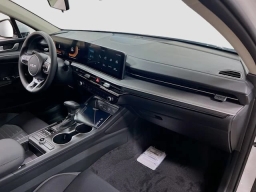 Kia K5 LXS Auto FWD 2026