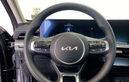 Kia K5 LXS Auto FWD 2026