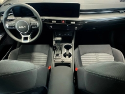 Kia K5 LXS Auto FWD 2026