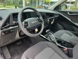 Kia Niro LX FWD 2026