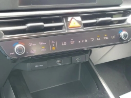 Kia Niro LX FWD 2026