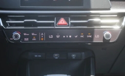 Kia Niro LX FWD 2026