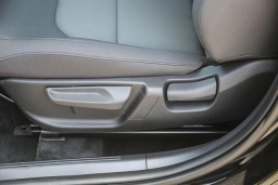 Kia Niro LX FWD 2026