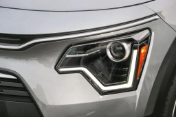 Kia Niro LX FWD 2026