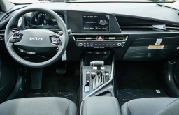 Kia Niro LX FWD 2026