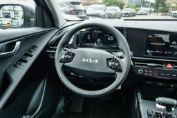 Kia Niro LX FWD 2026