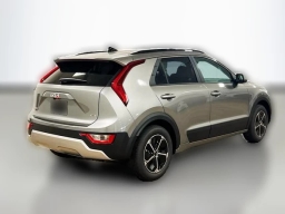 Kia Niro LX FWD 2026