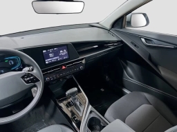 Kia Niro LX FWD 2026