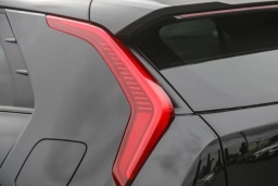 Kia Niro LX FWD 2026