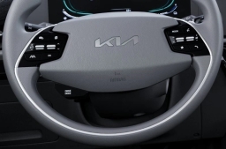 Kia Niro LX FWD 2026