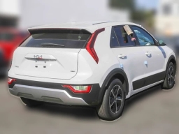Kia Niro LX FWD 2026