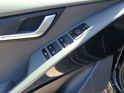 Kia Niro EX Touring FWD 2025