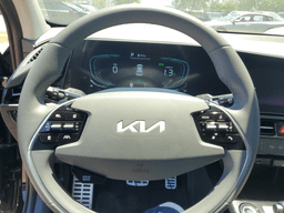 Kia Niro EX Touring FWD 2025