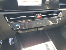Kia Niro EX Touring FWD 2025
