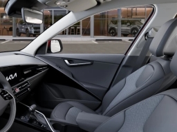 Kia Niro EX FWD 2026