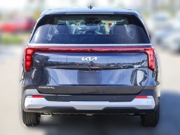 Kia Carnival LXS FWD 2026
