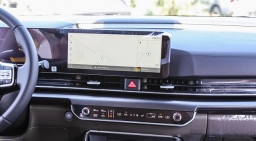Kia Carnival LXS FWD 2026