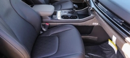 Kia Carnival LXS FWD 2026