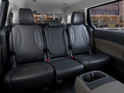 Kia Carnival LXS FWD 2026